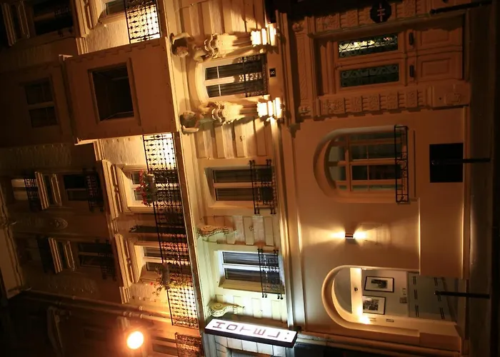 Hotel De Nemours