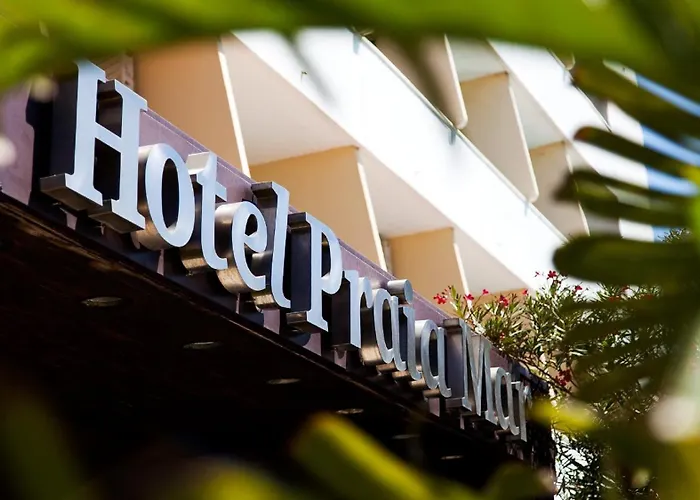 Carcavelos Beach Hotel