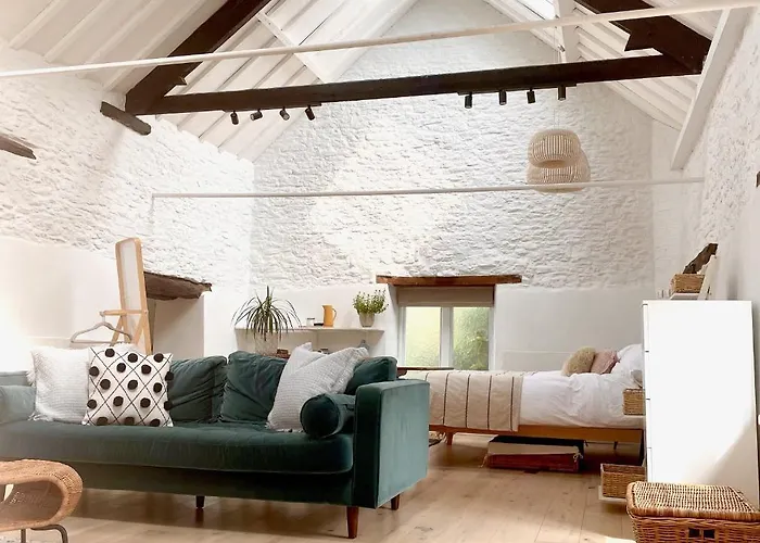Beautiful Self-Contained Cotswolds Barn