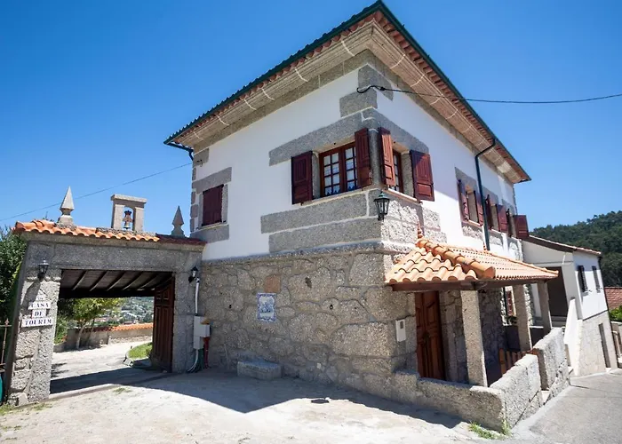Casas De Tourim