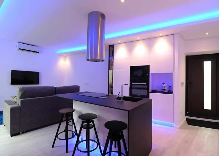 Dainty House