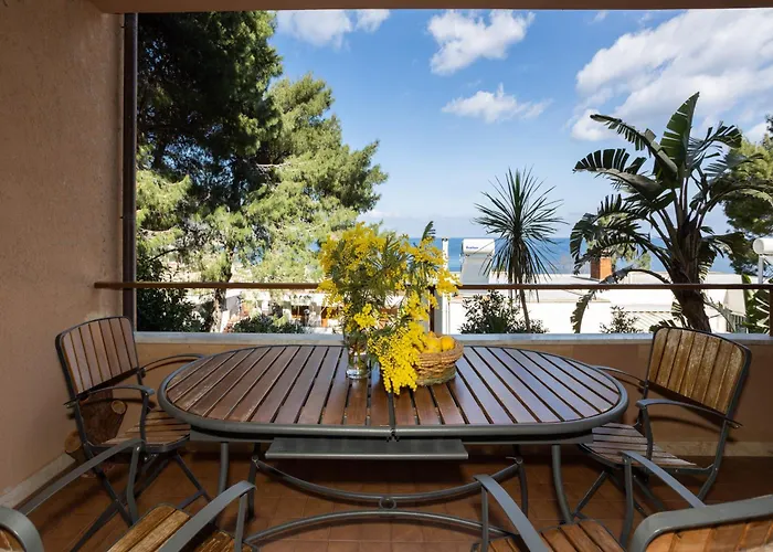 Villa Nel Verde Sul Mare, Mondello, Palermo