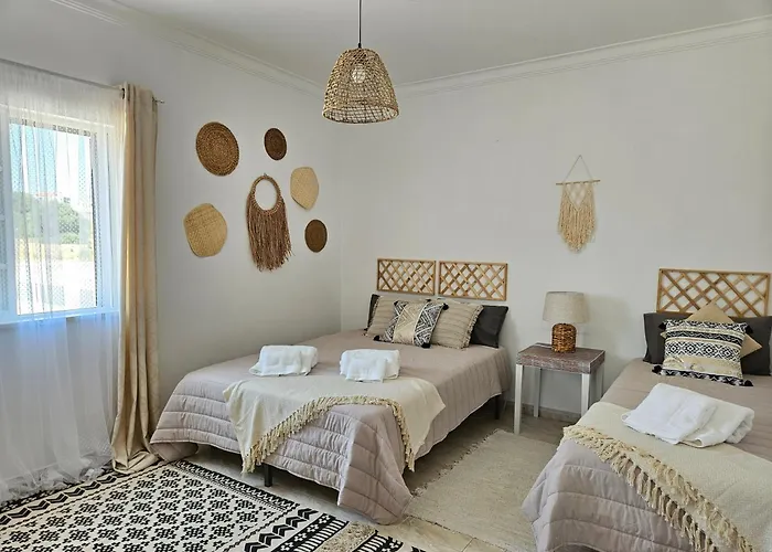 Sunshine, casa de campo e praia, estilo e conforto, espaço e privacidade, perfeita para as suas férias em Olhão