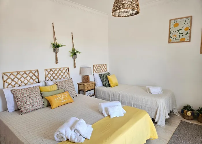 Sunshine, casa de campo e praia, estilo e conforto, espaço e privacidade, perfeita para as suas férias em Olhão
