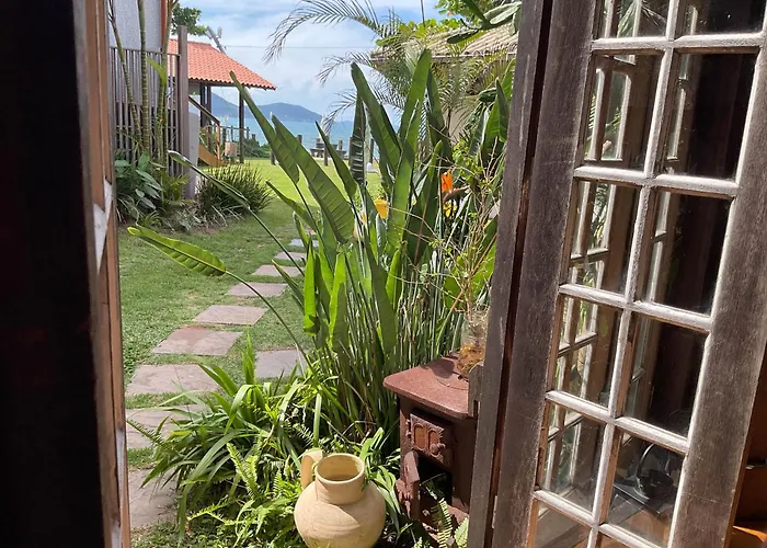 Estilo Açoriano Pé na Areia nos Ingleses GA8456