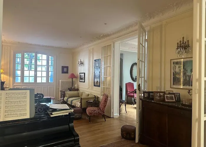 Maison Avec Jardin, Paris Centre, 5 Chambres