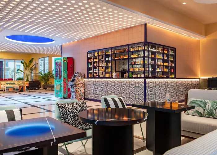 Moxy Miami South Beach