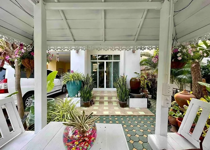 Modern Thai Style Garden Home