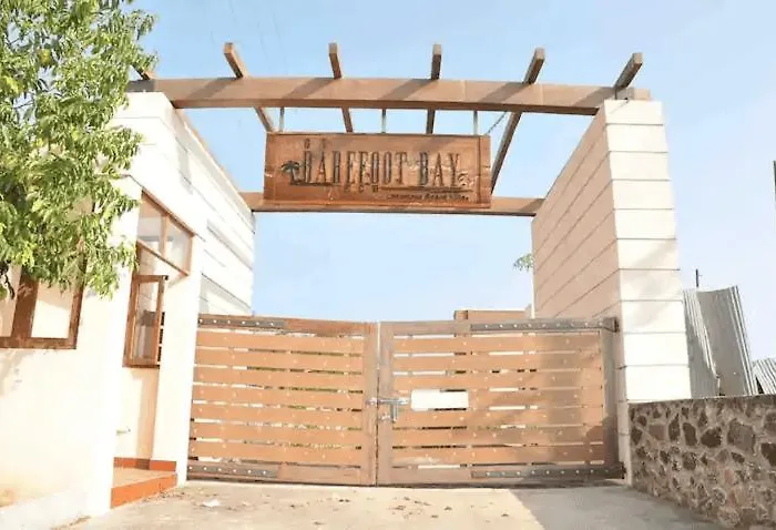 Private Beach Ecr Villa By The Bay - 5 Mins Walk To Beach