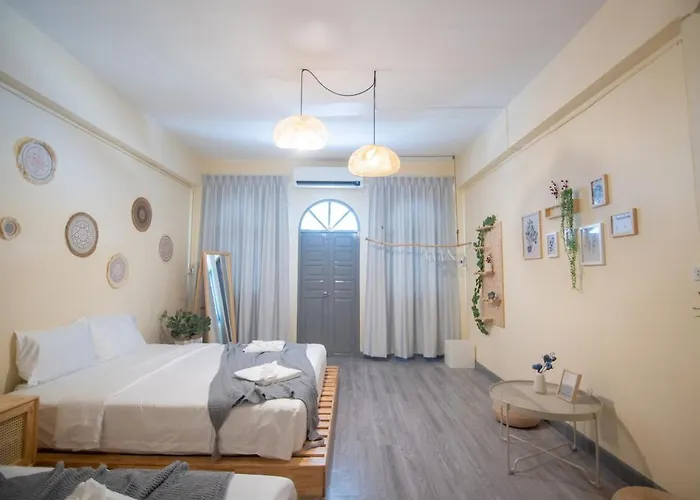 Beachfront 4-Br House In Patong