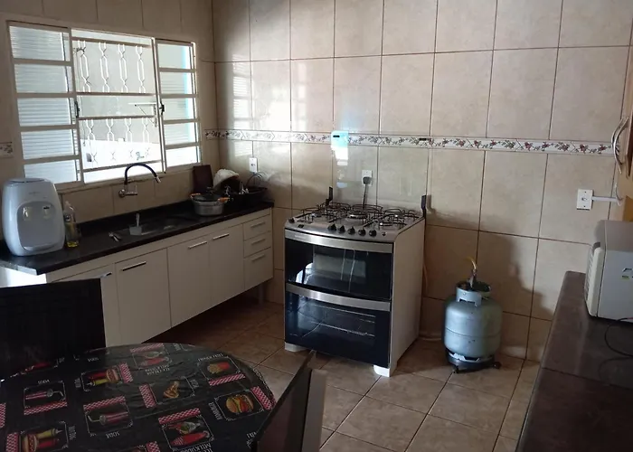 Casa De Fundo Da Martinha