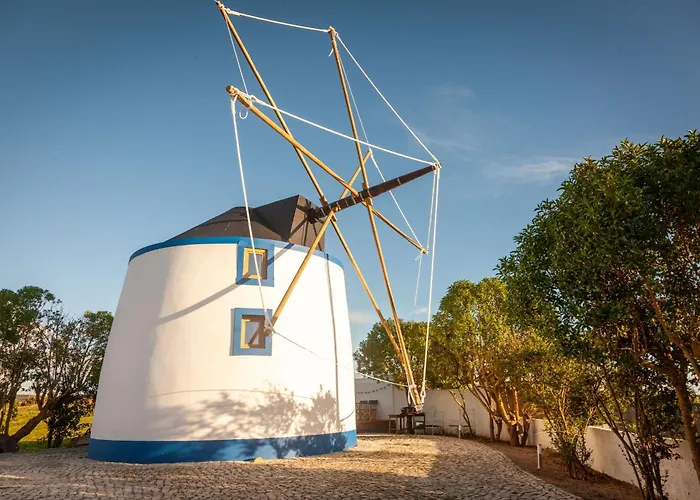The Indigo Windmill Retreat, Peniche