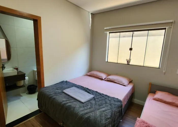 Villa Privada de Luxo com Piscina Refugio para Familias em Maringa