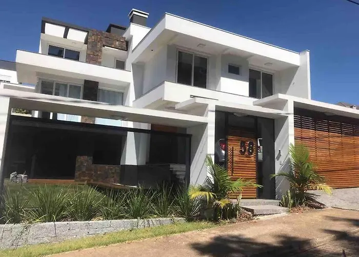 Casa confortável com piscina