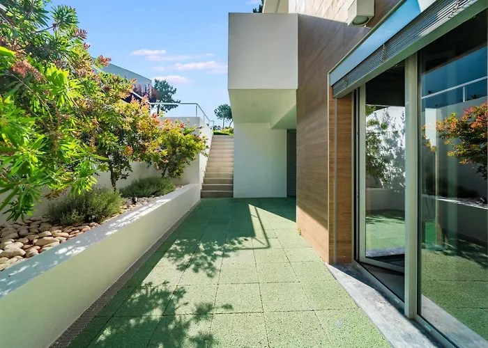Luxury 4Br Villa W/ Pool & Cinema Golf | By Airnest