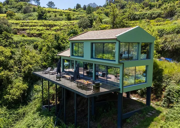 Panorama House By Lovelystay