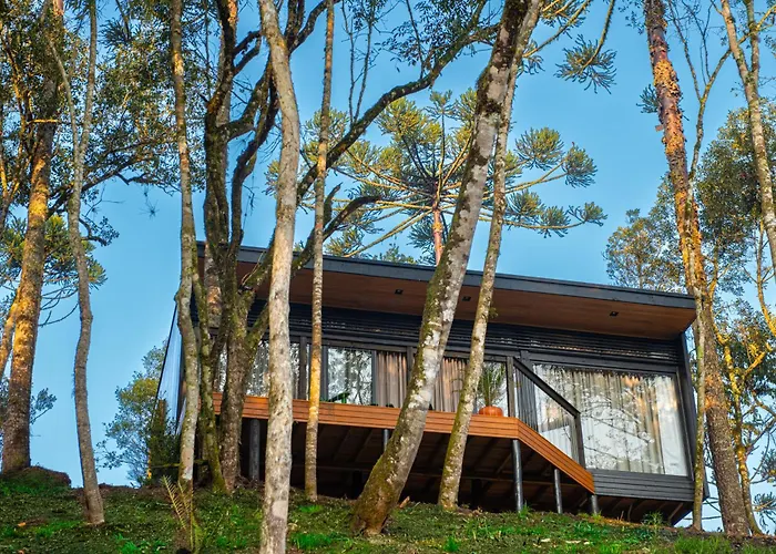 Green Barn Hotel & Bistro