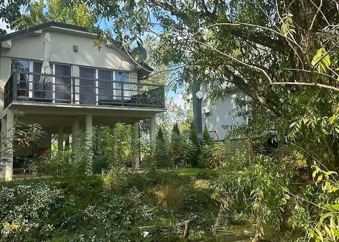 River House Grana