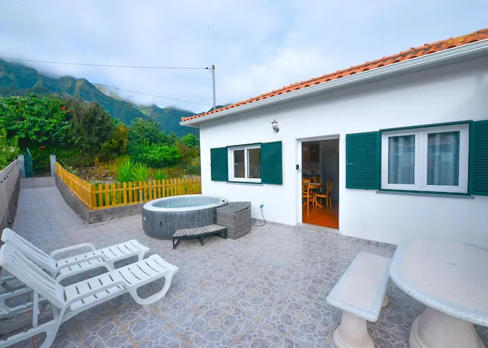 Casa Do Cantinho Do Muro
