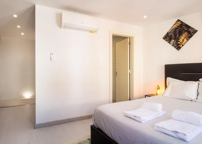 Alto Da Lapa House W Parking By Lovelystay