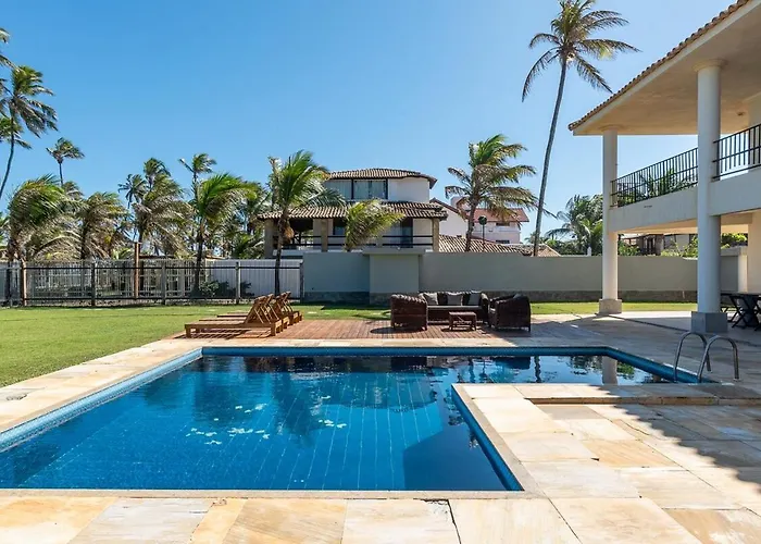 Mansão Pé na Areia com 5 Suítes e Piscina Privativa