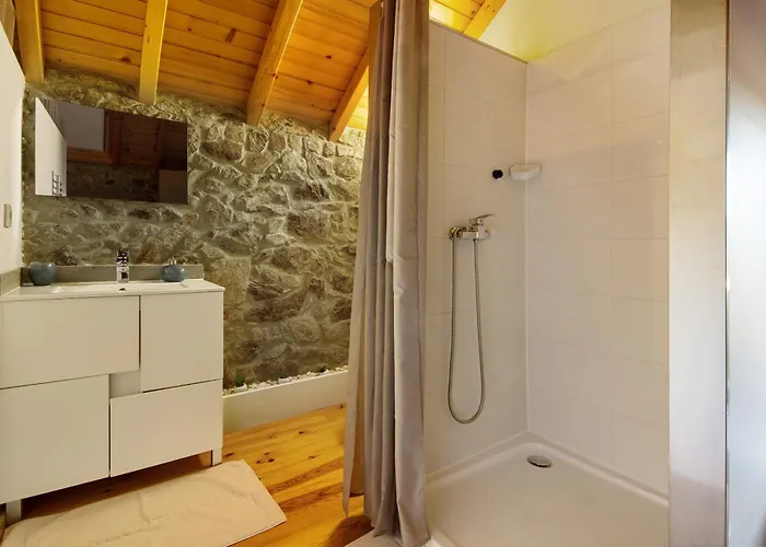 Casa De Campo Com Olhar A Montanha