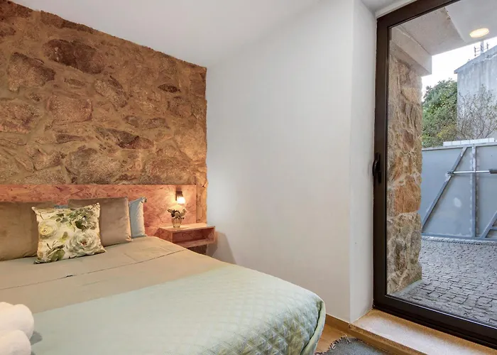 Casa De Campo Com Olhar A Montanha