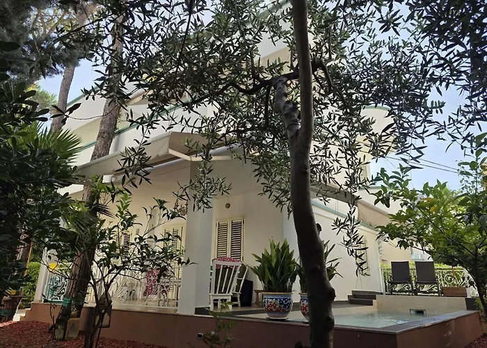 Villa Dyrrahu With Pool & Sea Access