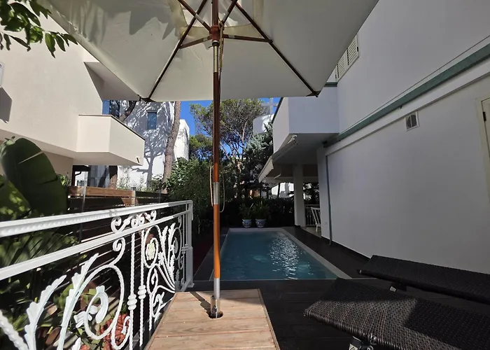Villa Dyrrahu With Pool & Sea Access