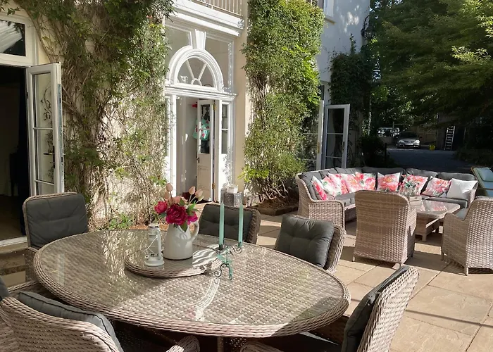 Georgian Country House Hot Tub Dog Friendly