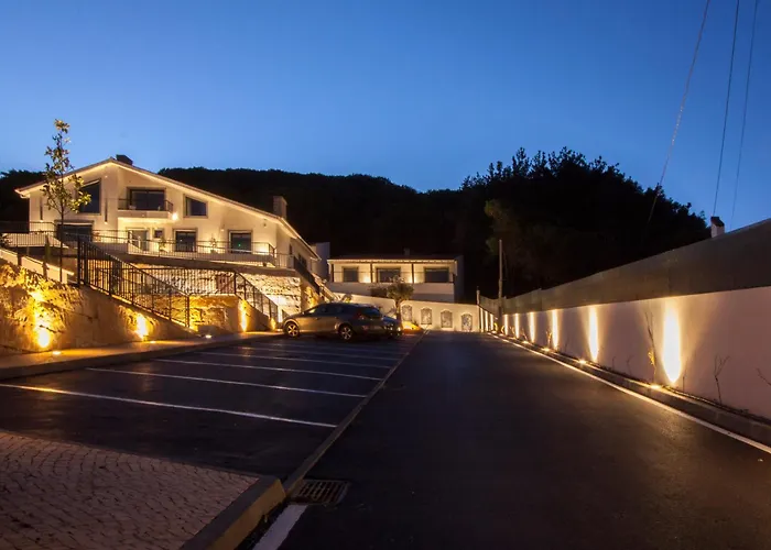 Hillside House Suites & Spa