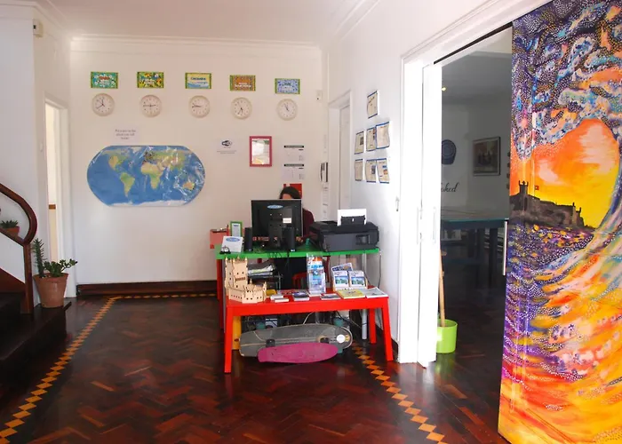 Carcavelos Sun & Stay Hostel